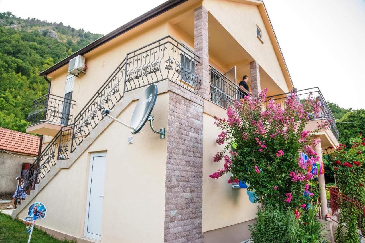 Village House Dunja Virpazar Bagian luar foto